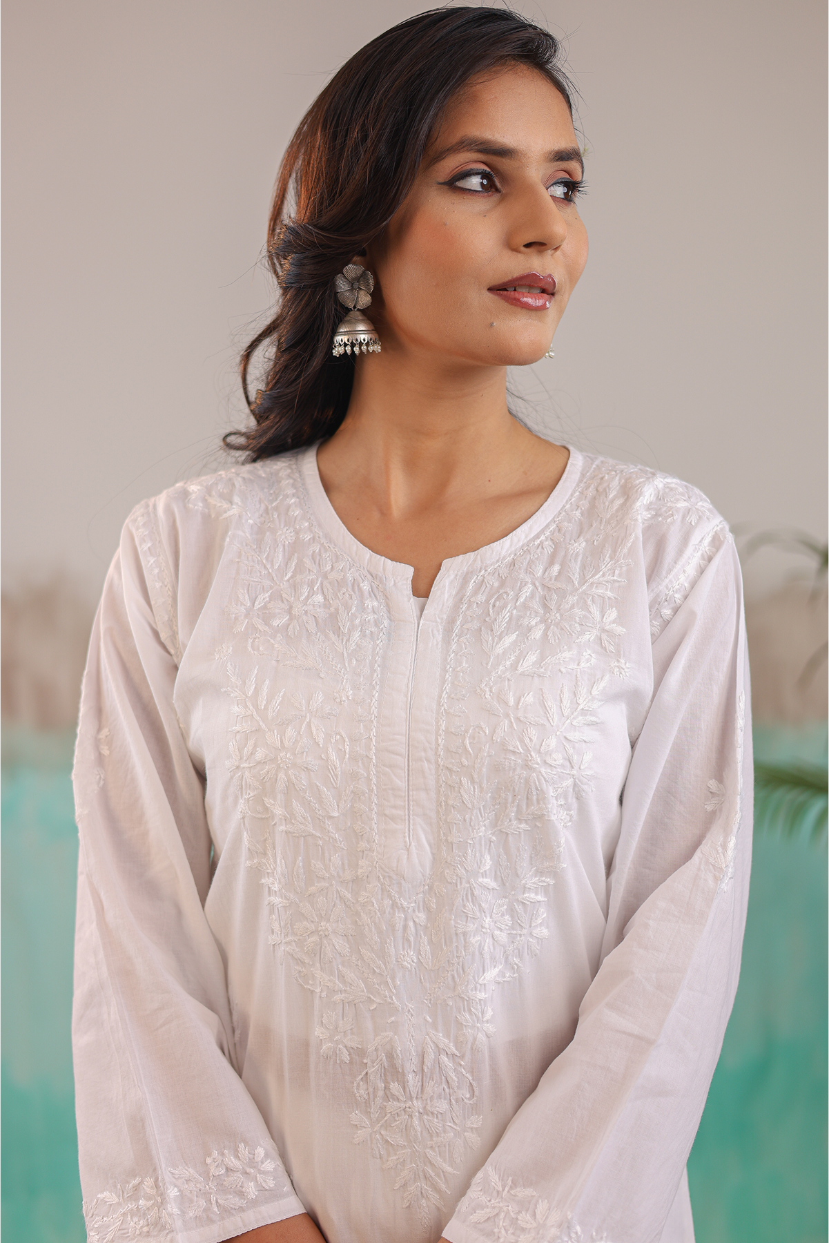 WHITE AAROHI PURE COTTON HAND CRAFTED CHIKANKARI STRAIGHT KURTI