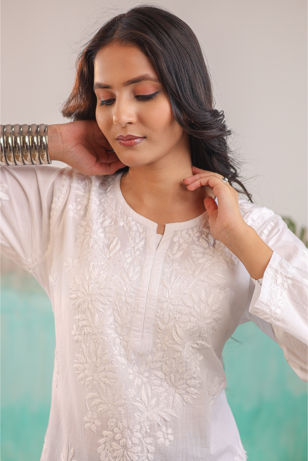 WHITE RUHANI PURE COTTON HAND CRAFTED CHIKANKARI STRAIGHT KURTI