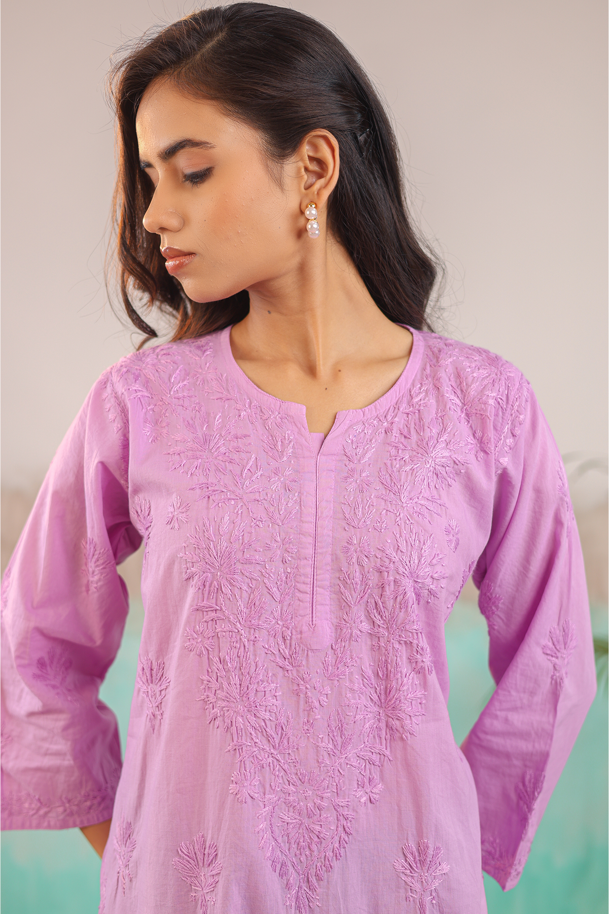 MAUVE RUHANI PURE COTTON HAND CRAFTED CHIKANKARI STRAIGHT KURTI