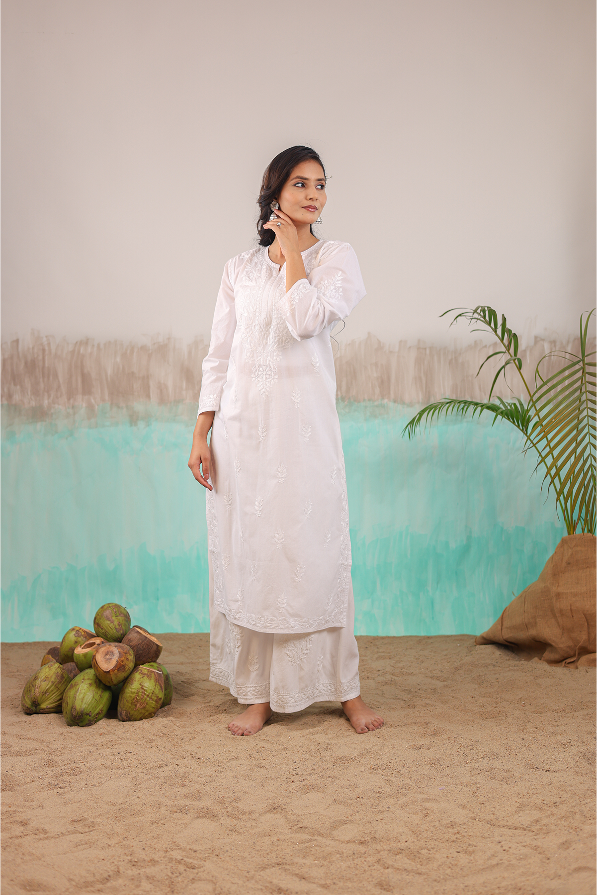 WHITE AAROHI PURE COTTON HAND CRAFTED CHIKANKARI STRAIGHT KURTI